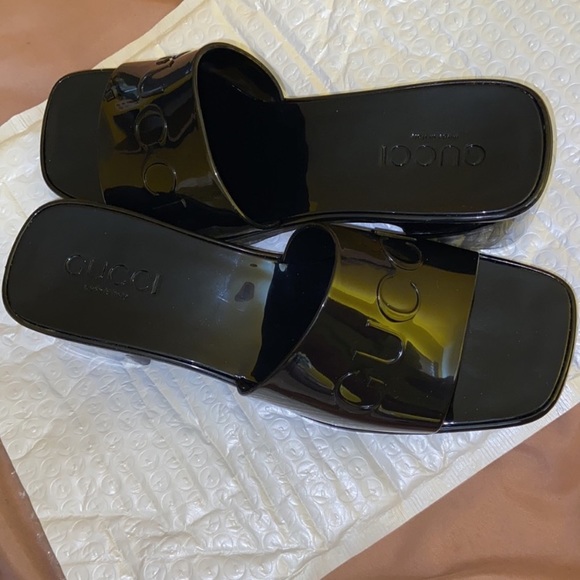 Gucci Shoes - GUCCi jelly slides